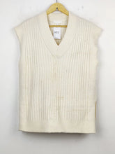 Buy online pre-used pre-loved 100% authentic & Original branded H&M (SL-2156) available in Pakistan. Top international brands avilable.
